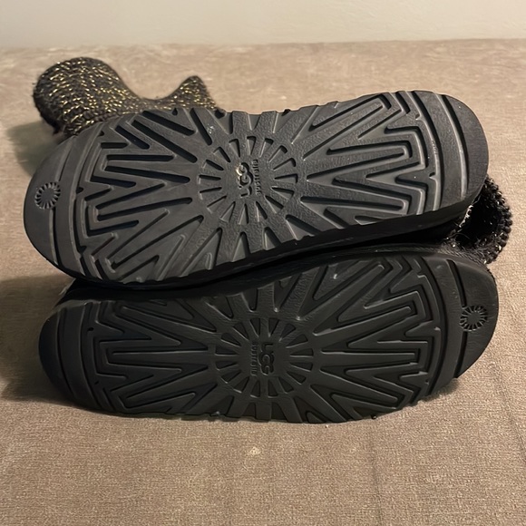 UGG Classic Cardy Knit Gold & Black Sweater Boots Size 6 - Picture 4 of 11